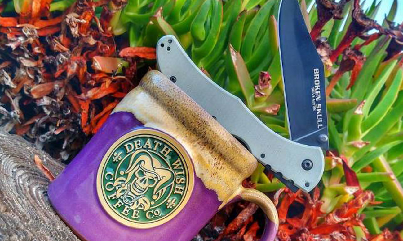 Nóż składany Cold Steel Broken Skull III OD Green na kubku